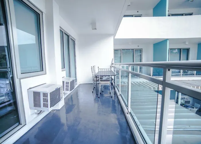 Aparthotel Azure Urban Staycation *