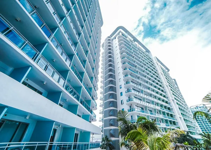 Aparthotel Azure Urban Staycation