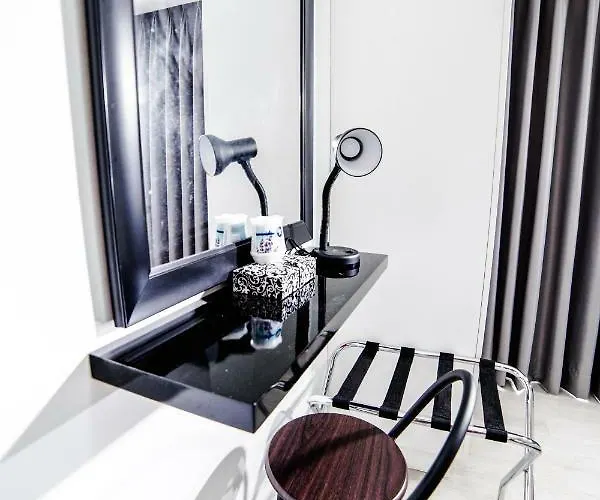 Azure Urban Staycation *